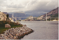 Am Fjordzentrum in Oanes (Lysebotn)